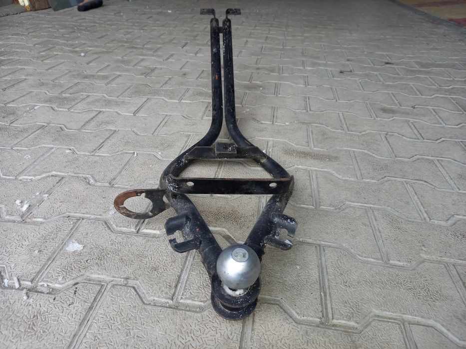 Продам фаркоп, для ВАЗ с креплением.