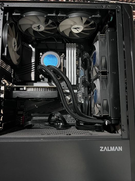 Продаётся мощный игровой кейс!