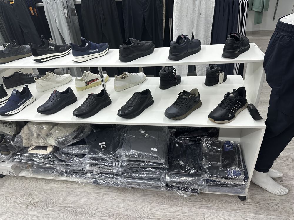 Продам бу витриную полку для обуви