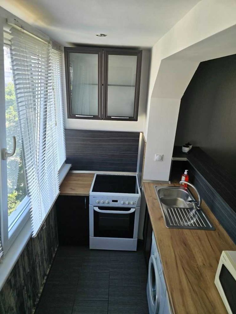 Дава се под наем Двустаен апартамент в София, Връбница 1 - 48 кв.м за 400 € - Снимка #1