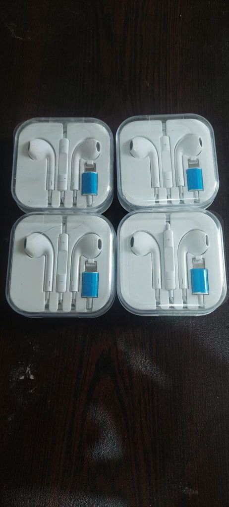 Căști iPhone noi