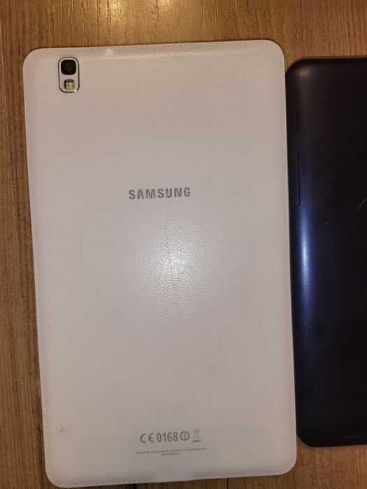 Таблети Samsung и ASUS