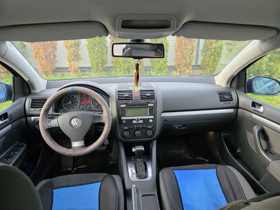 Vand VW Golf 5 automat 1.6MPI schimb cu Fiat Doblo sau similar