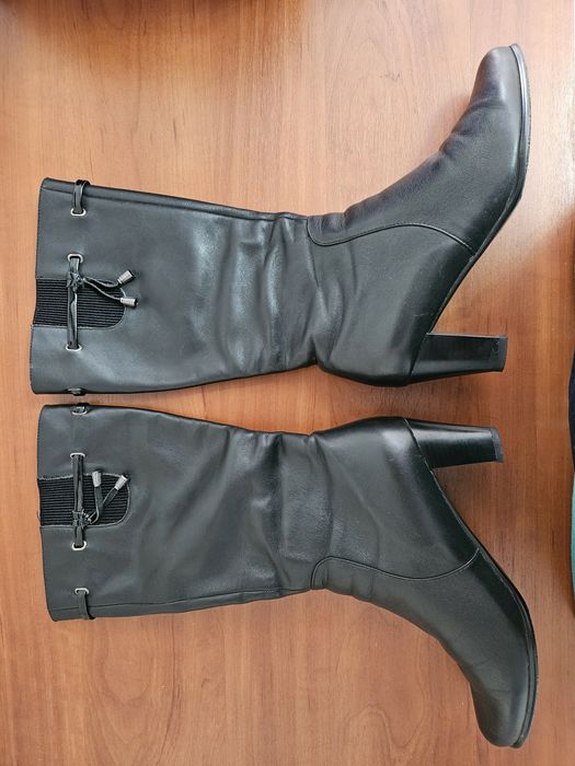 Осенние сапоги из натуральной кожи ,размер 39,б/у