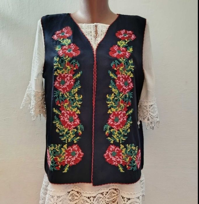 Vestă tradițională, cu trandafiri,XL