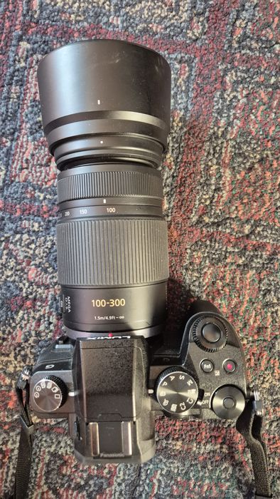 Vând  obiectiv foto Panasonic Lumix G Vario 100-300mm