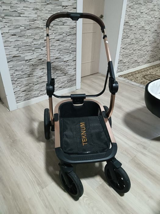 Коляска прогулочная