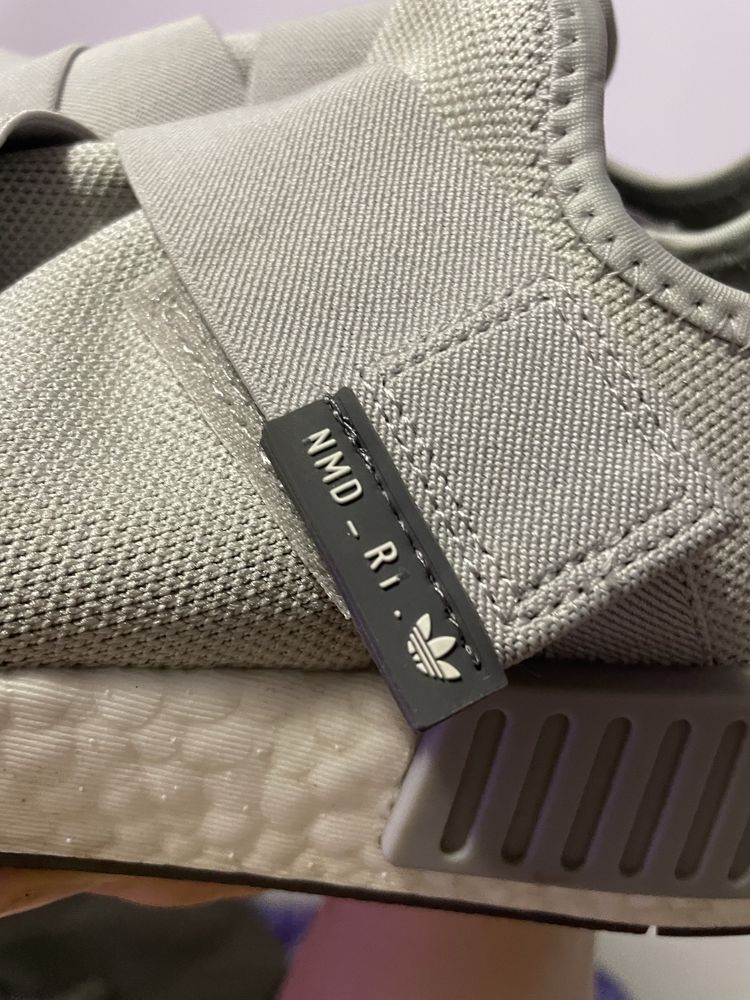Маратонки Adidas NMD R1 W Strap