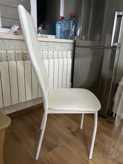 Продам стол со стульями