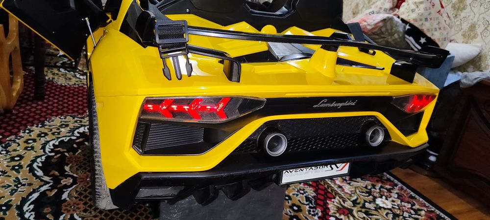 Продаётся лицензионный детский электромобиль Lamborghini Aventador 24W