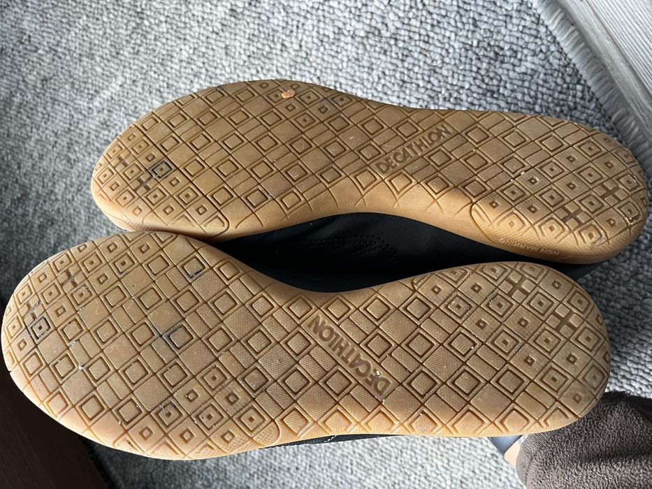 Adidasi fotbal kipsa