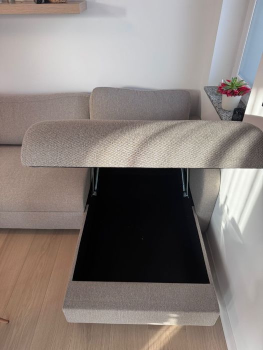 Vand canapea noua cu spatiu de depozitare