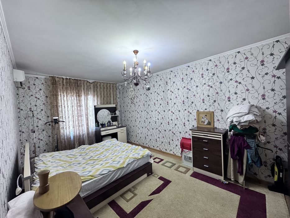 Аренда квартиры на год, 2 человека, предоплата !