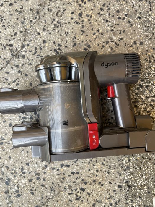 Прахосмукачка Dyson