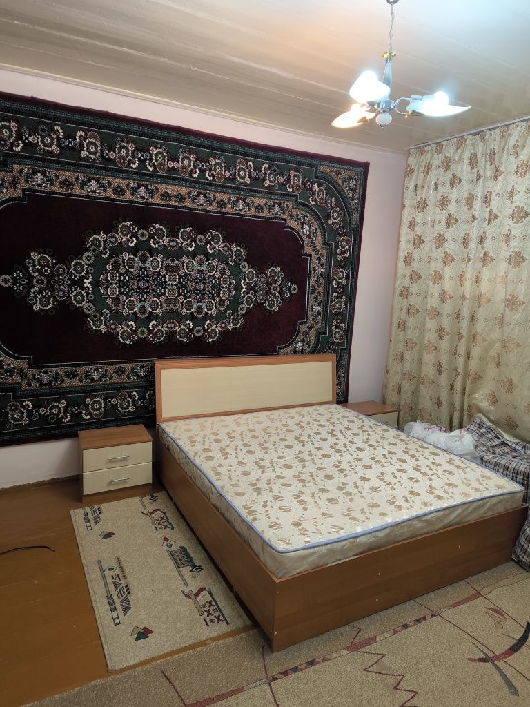 Срочно продаю спальный гарнитур