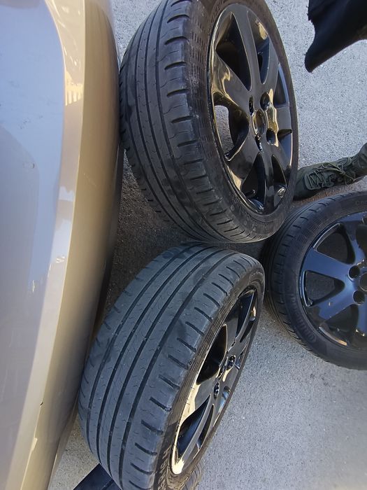 Гуми и Джанти със минимални забележки