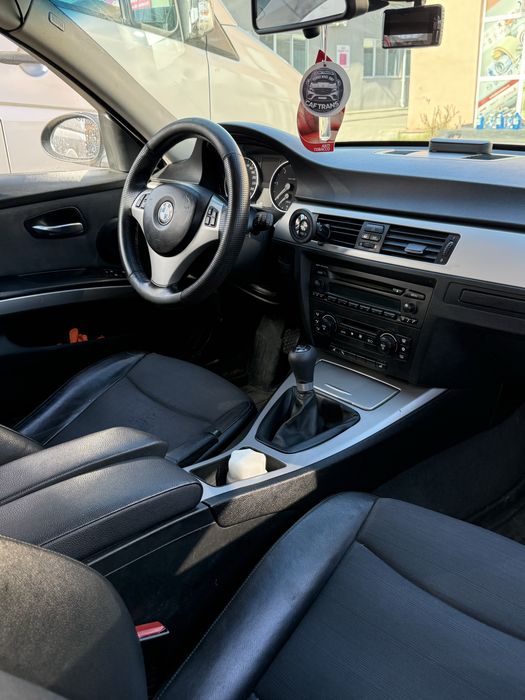 Bmw e91, 320d 163cp, xenon, semi-piele, incalzire