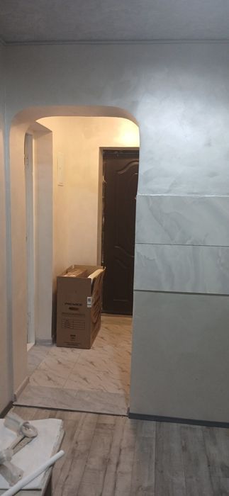 Алмазарский район карасарай 1/1/4.  28м2. Ориентир роддом 2