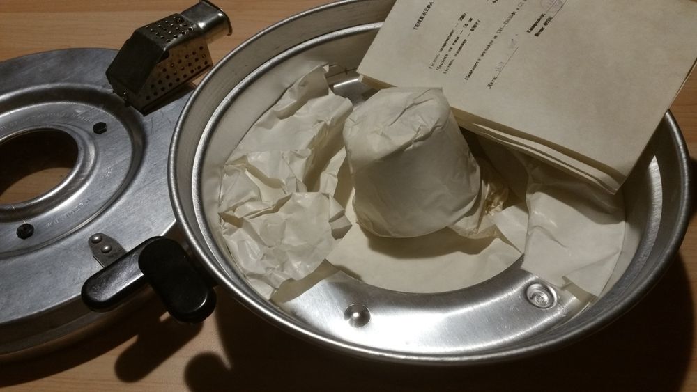 Нова Ел.тенджера с кашон пълен комплект