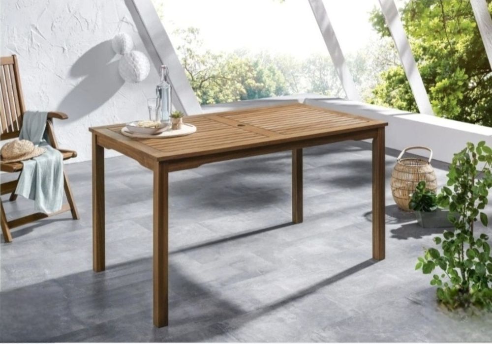 Голяма дървена маса от акация