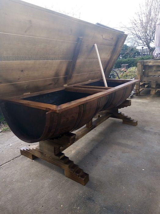 Маса от френско буре