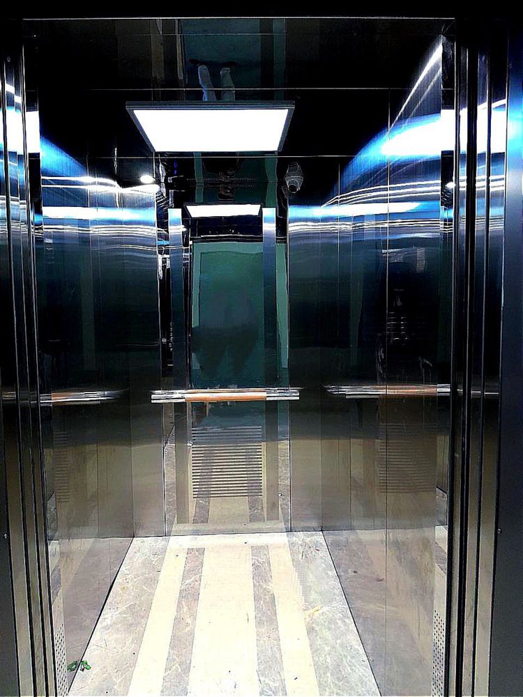 Yunusobod tumani shahriston metro yaqinida oilaga va 4 ta qiz bolaga