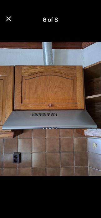 Ъглова кухня с дъбови врати