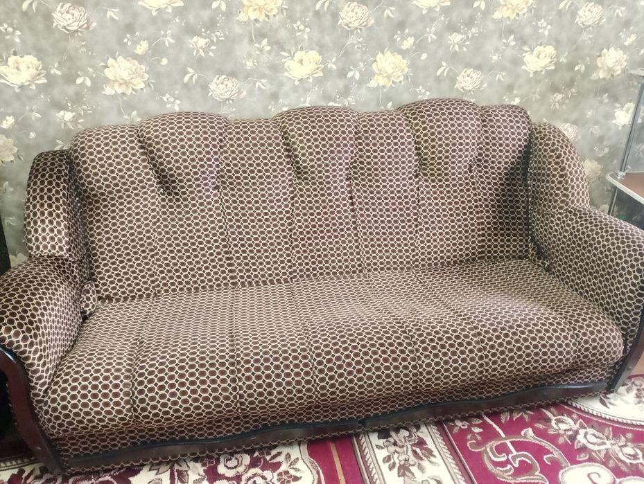 Продам диван и 2 кресла
