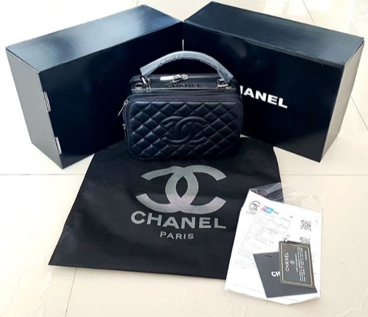 Vand geanta Chanel, D & G cu acte!