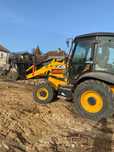 Închiriez buldoexcavator JCB 3x cu operator