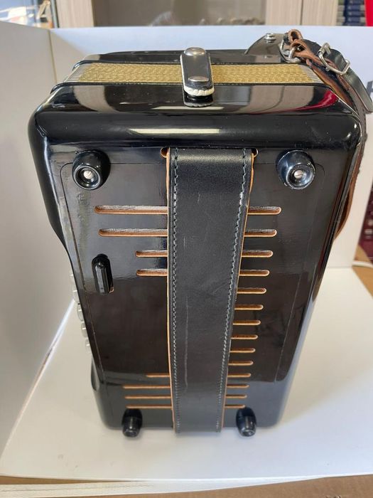 Acordeon Hohner Norma V De Lux 8basi stare impecabila -A-