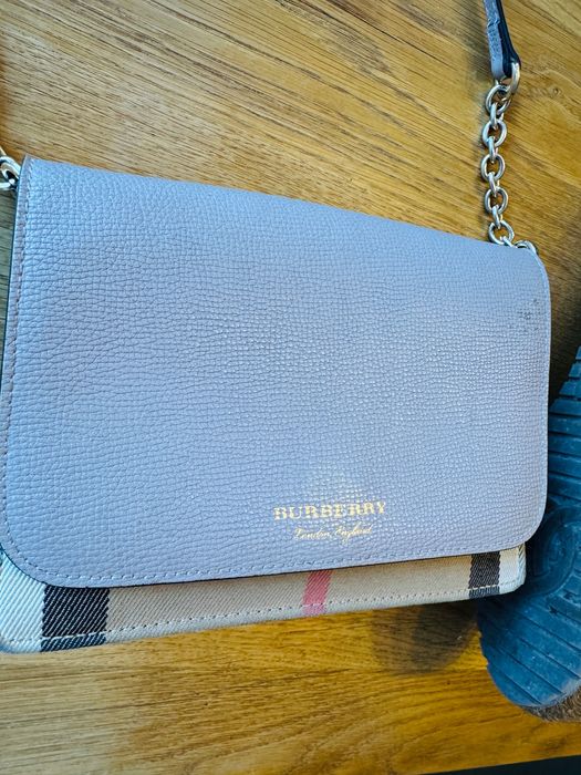 Burberry чанта crossbody естествена кожа