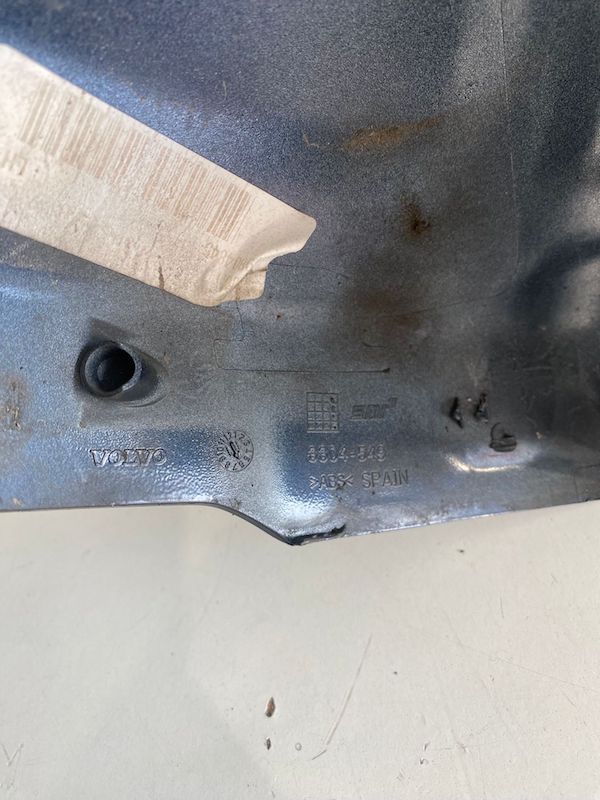 Capac oglinda stanga Volvo S60 S80 V40 V70 3304-549 39804845