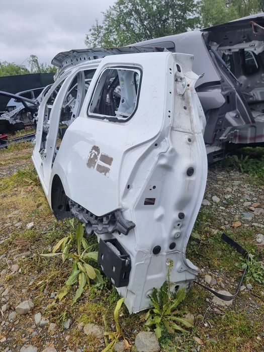 aripa stanga spate dacia logan mcv - motorina 2015