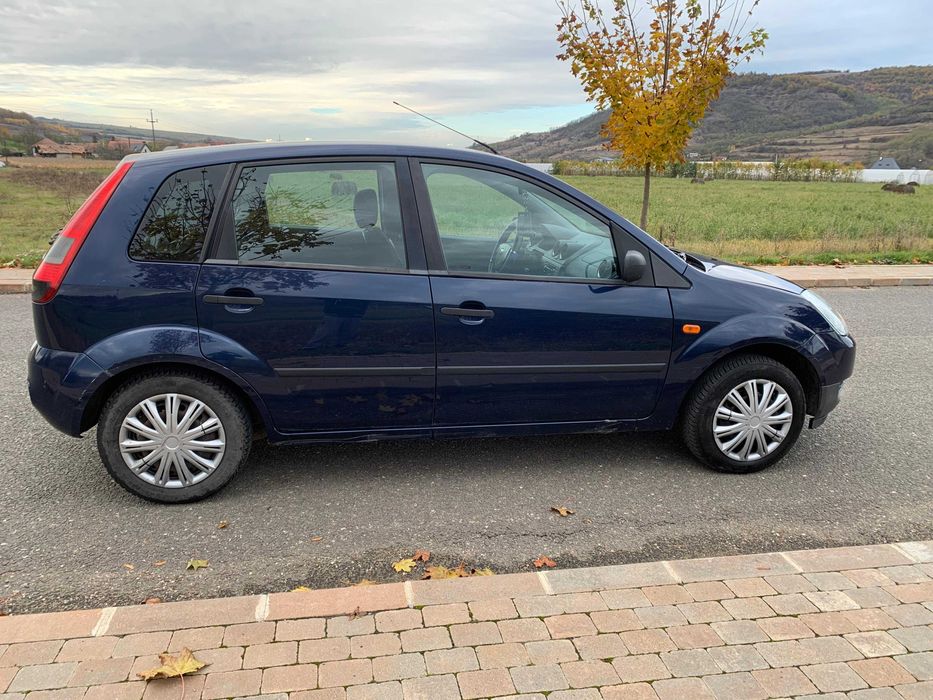 Vând Ford fiesta 2004, euro 4