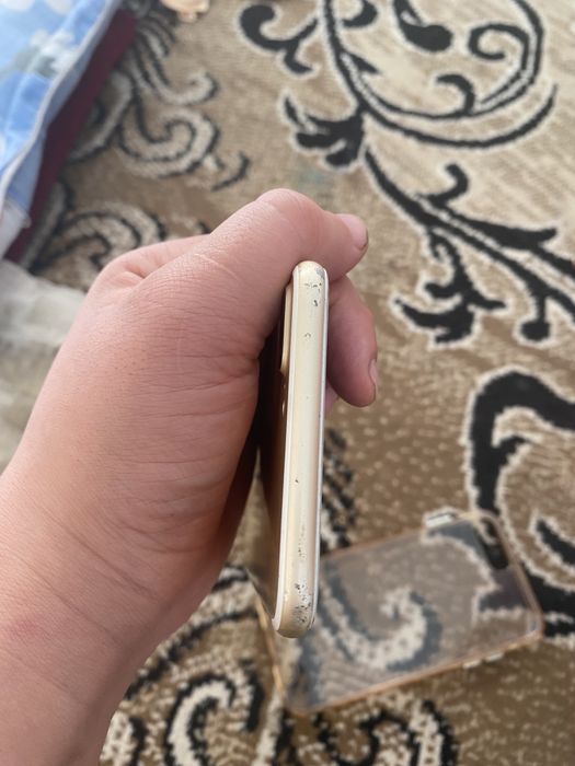 Айфон 7+  без гарантия