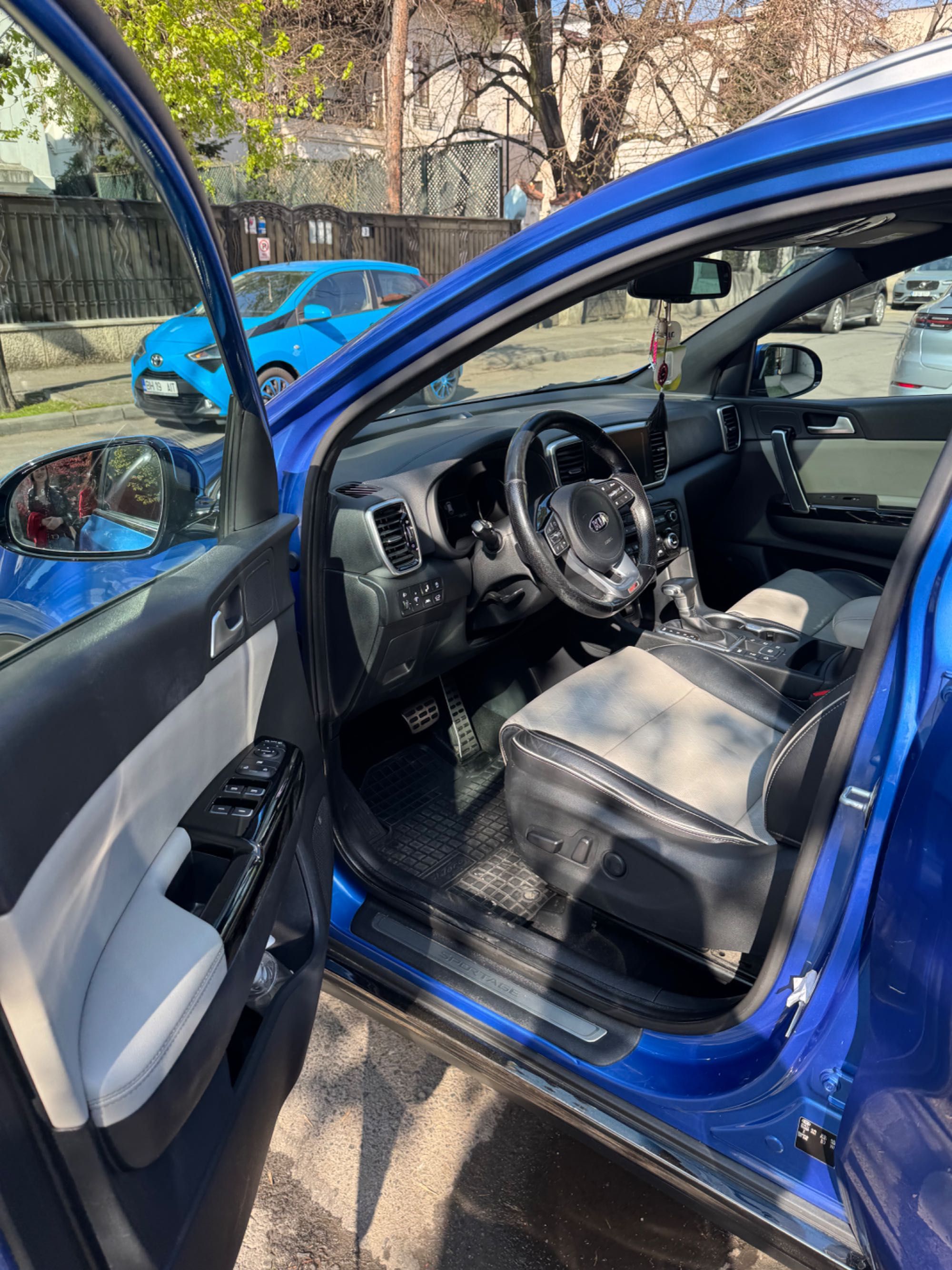 Kia Sportage GT-line albastra
