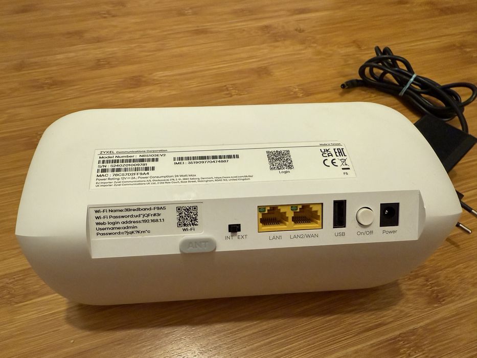 Router 5G cu SIM ZYXEL NR5103EV2 , WiFI 6 ax