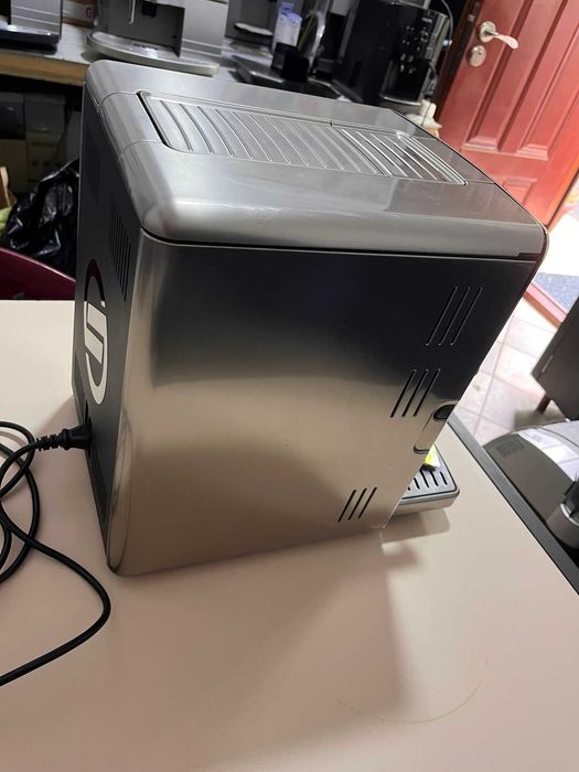 Espressor Philips Saeco Xelsis - in perfecta stare de functionare