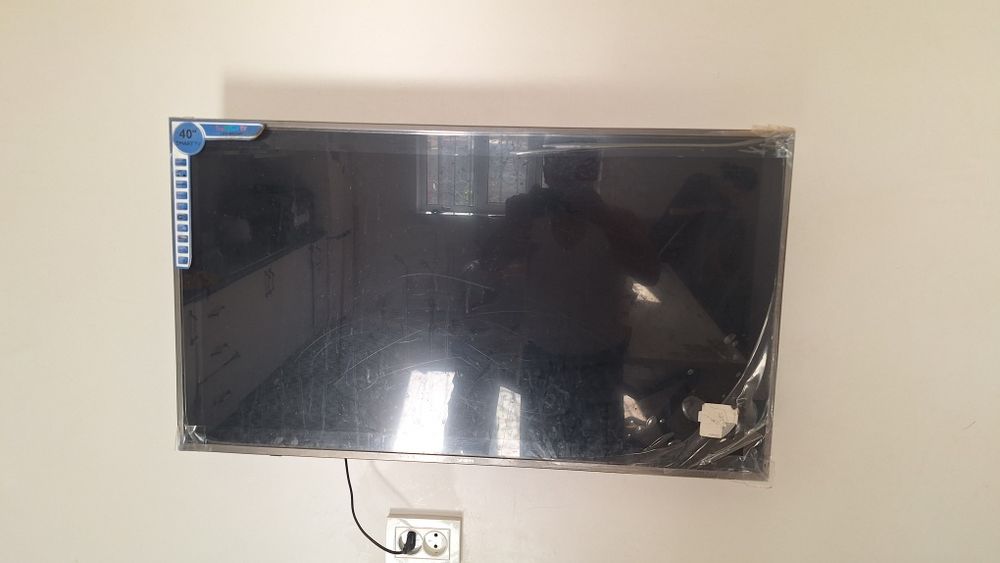 Телевизор YASIN LED-40E300 сатылады