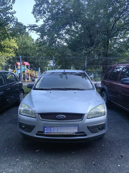Ford focus 2 1.6 benzina