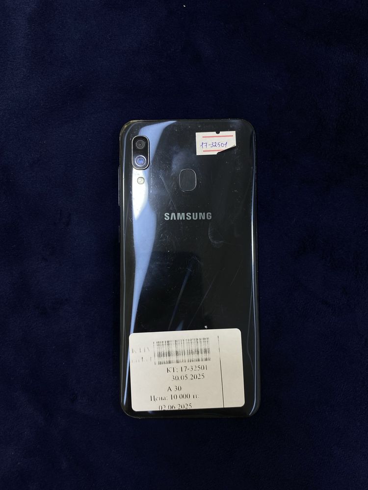 Samsung A30.