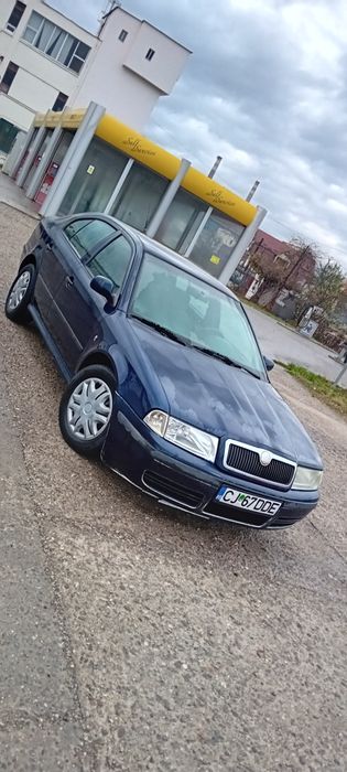 Vand skoda 1.9 2002 în stare buna de funcționare