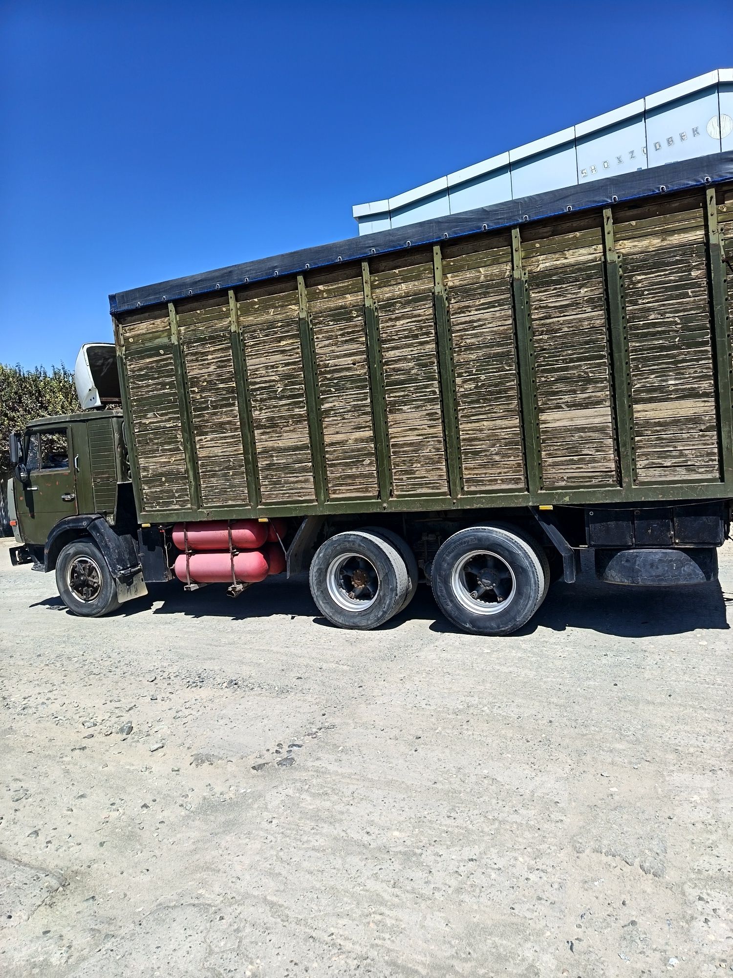 Kamaz 1990-yil yurib turgan