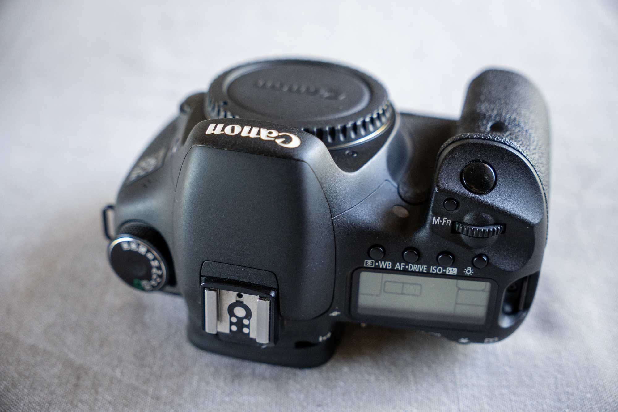 Продавам Canon EOS 7D
