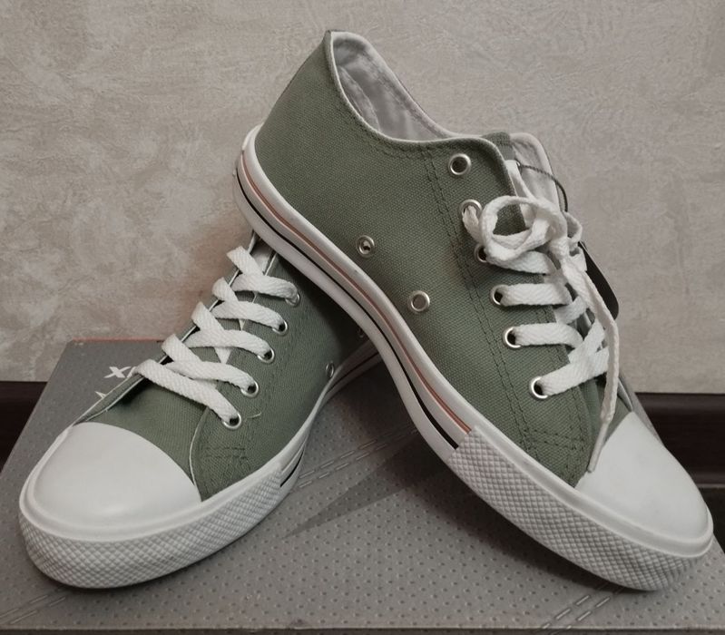 Новые женские кроссовки.Производство Турция.От бренда Kenetix