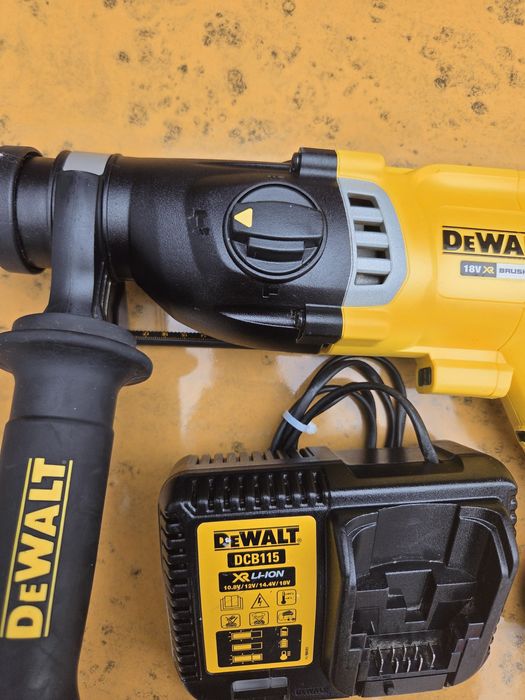 Акумулаторен перфоратор DEWALT DCH263