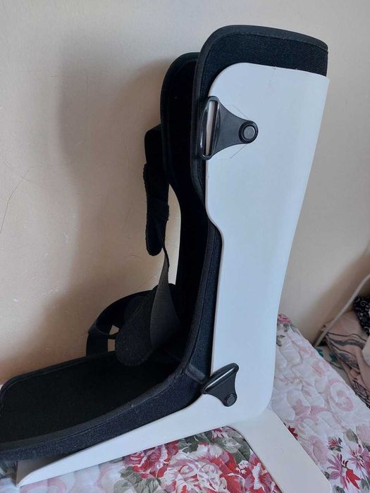 Фиксатор для стопы, почти новый