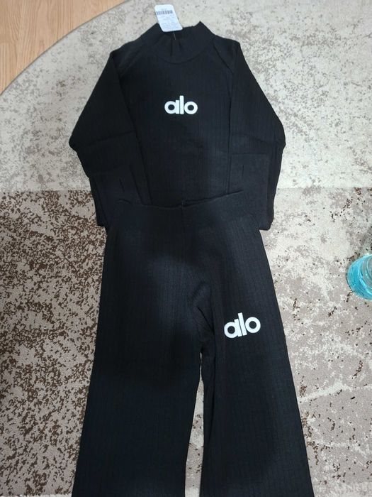 Vând compleu dama alo