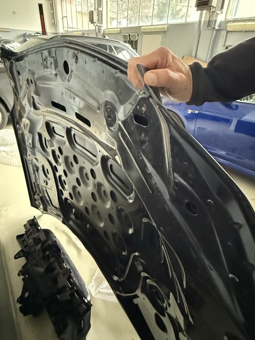 Преден капак за мерцедес W212